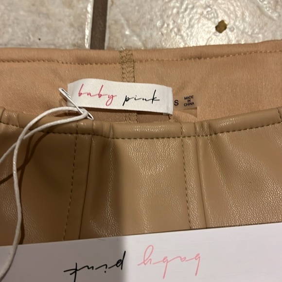 Baby Pink Sleek Edges Tan Taupe Faux Leather Pleated Mini Skirt Skort NWT - Picture 5 of 9